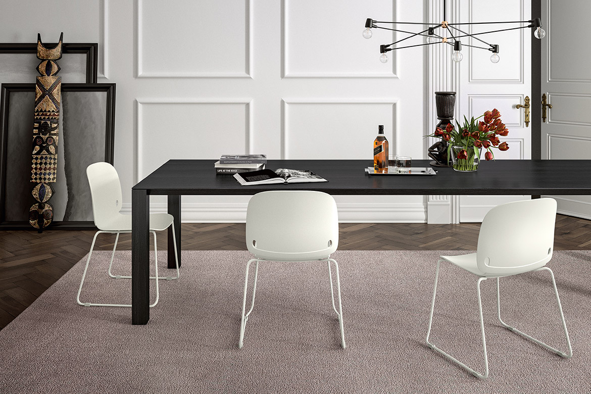 https://yulmoxervina.shop/wp-content/uploads/2019/03/Intro-chair-PIANCA_03_BIG_O.jpg