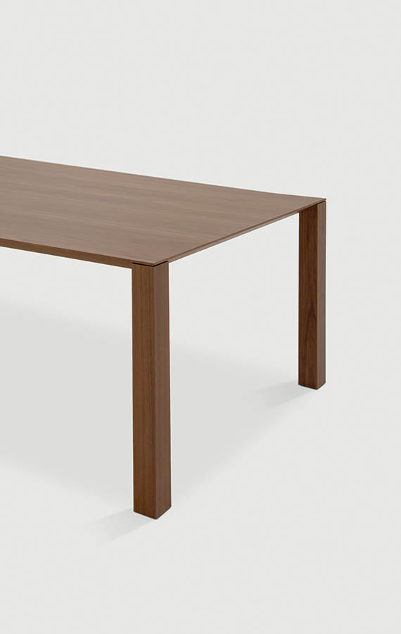 https://yulmoxervina.shop/wp-content/uploads/2019/04/Woody-table-PIANCA_10_BIG_V.jpg