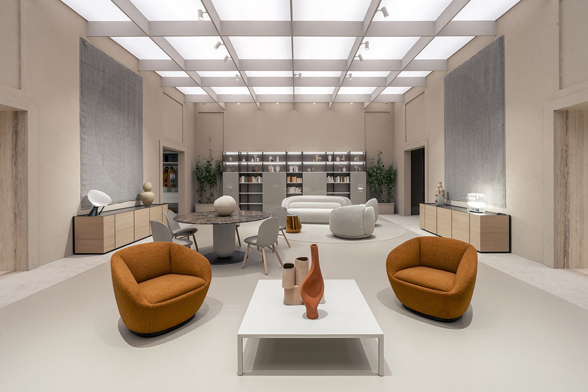 https://yulmoxervina.shop/wp-content/uploads/2022/06/Pianca-salone-del-mobile-20221a.jpg