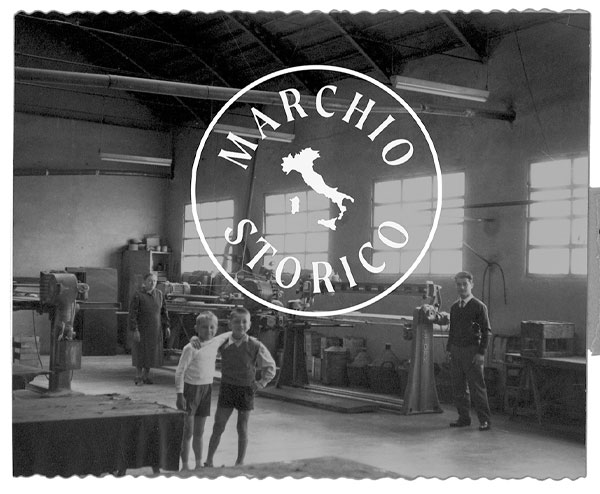 Archivio storico Pianca con Marchio Storico di Interesse Nazionale, simbolo della lunga tradizione nel design del mobile.